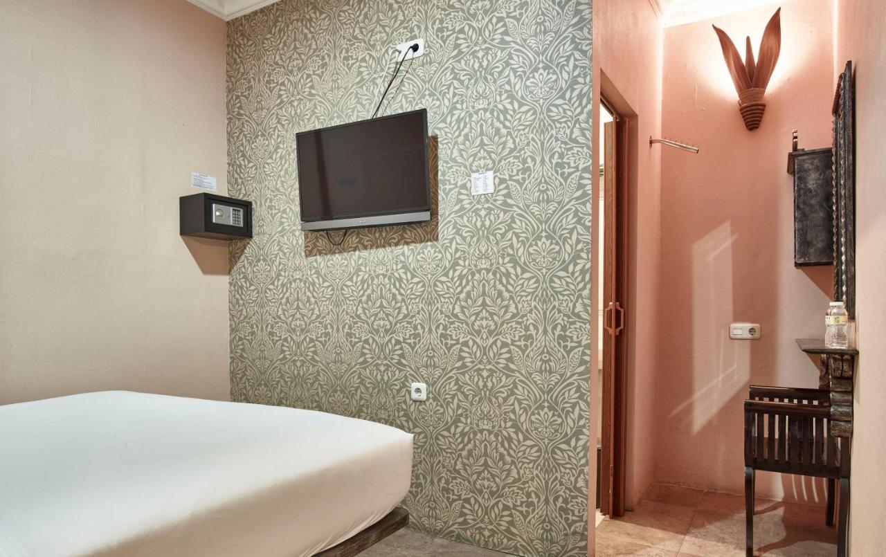 Twins Hotel Giacarta Esterno foto