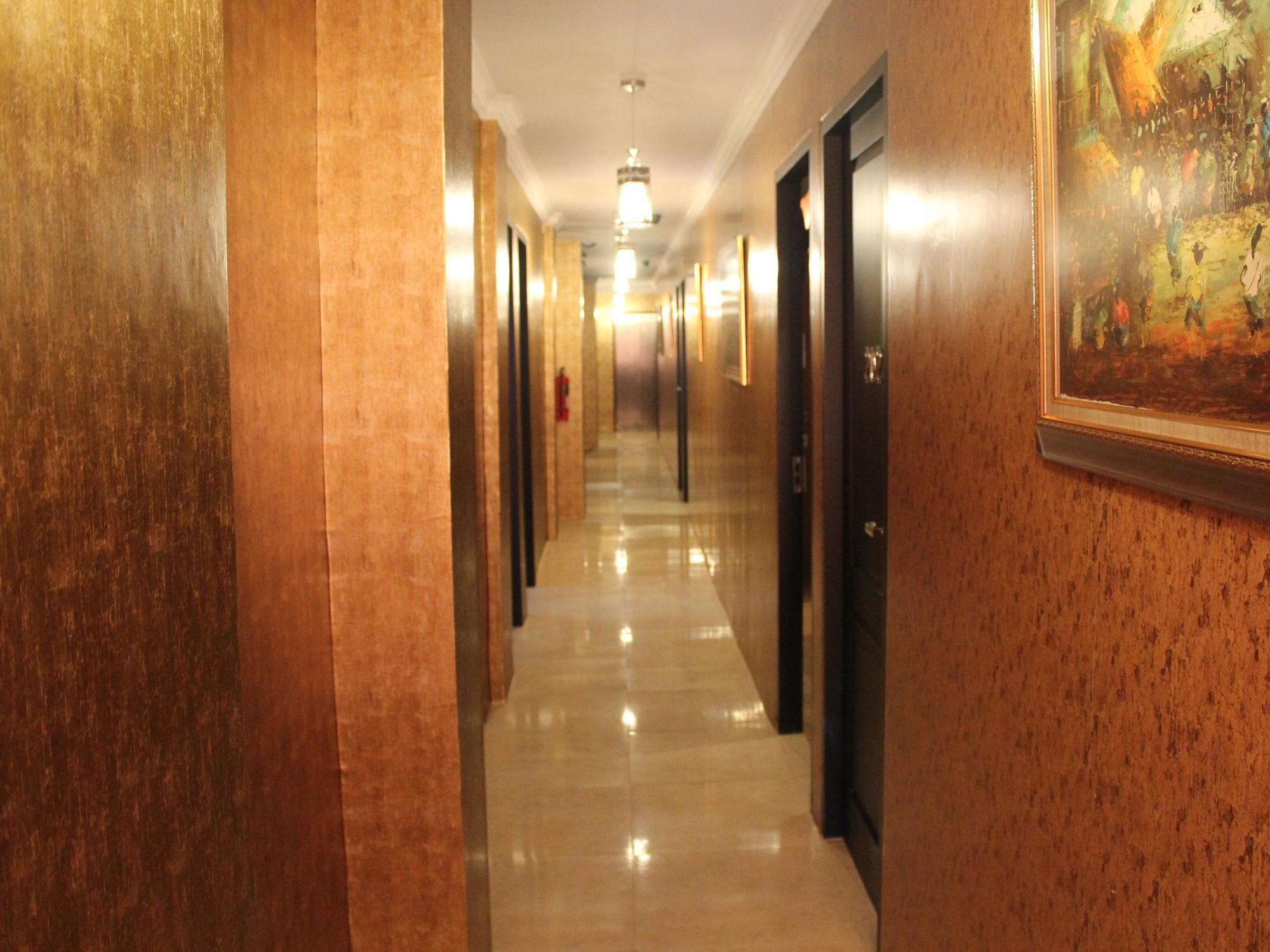 Twins Hotel Giacarta Esterno foto