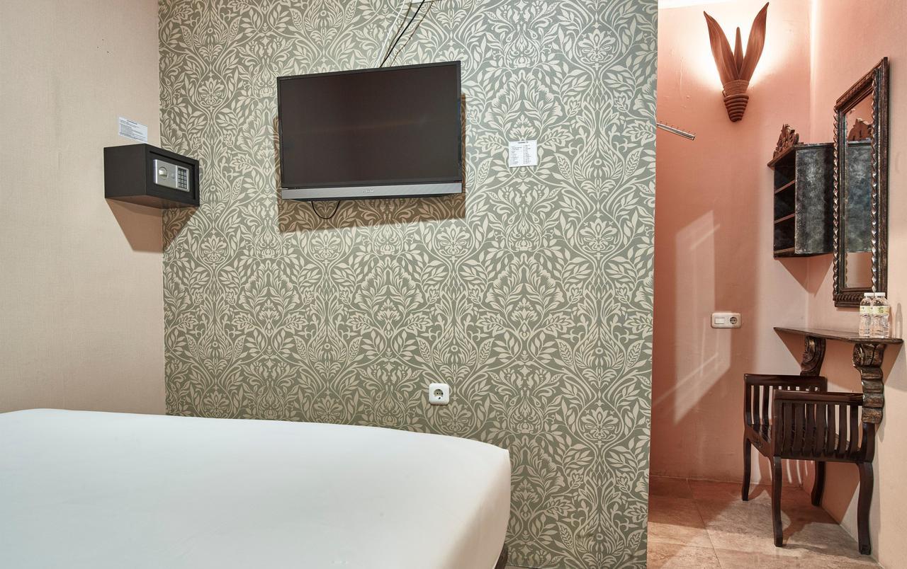 Twins Hotel Giacarta Esterno foto